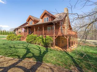 5543 Macy Grove Rd, Kernersville, NC 27284