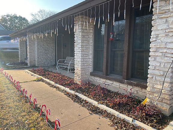 4th image of 9010 Laurel Grove Dr