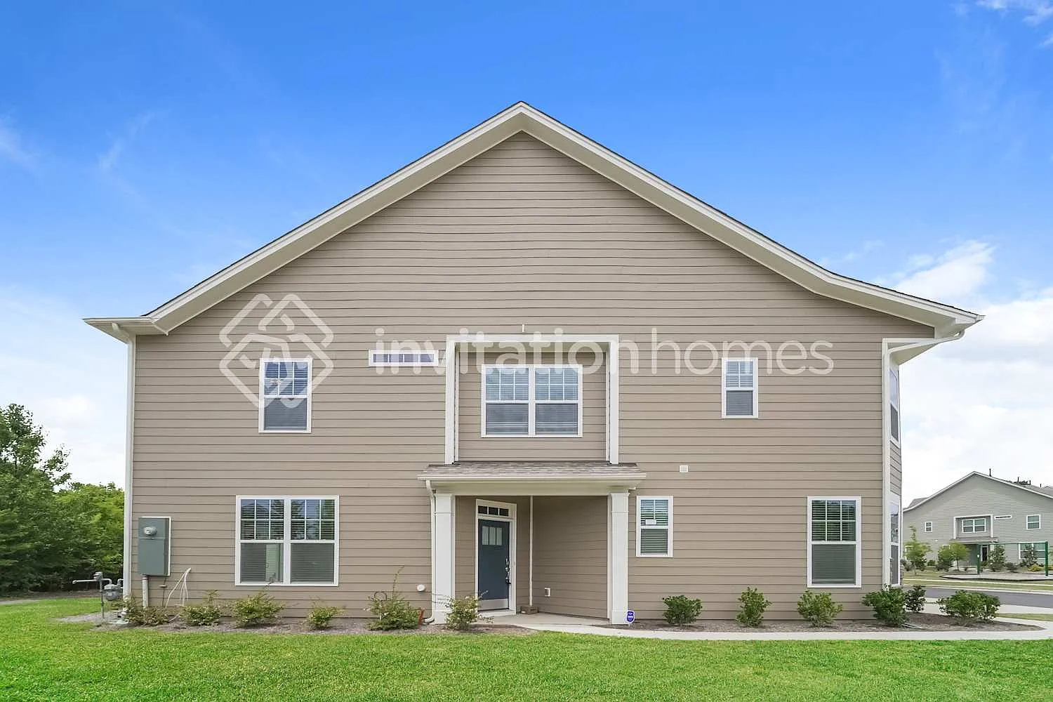 8607 Harris Lake Ln Charlotte, NC 28269 — Photo 1