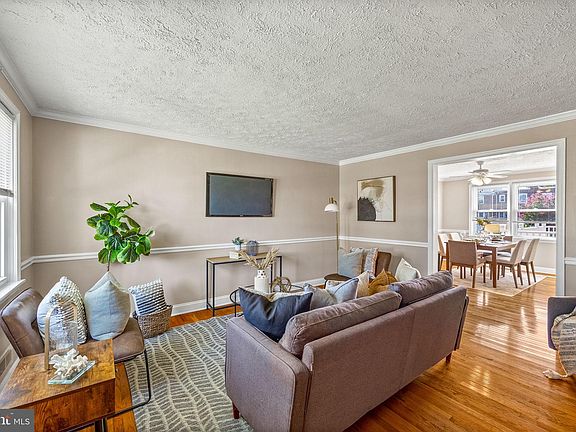 4th image of 7527 Holabird Ave