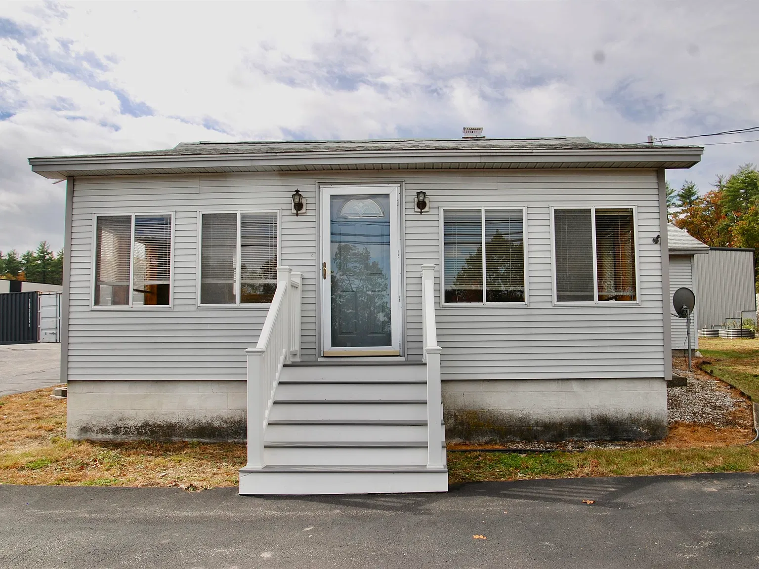 2 bed, 1364 sqft, $2,000 — Photo 1
