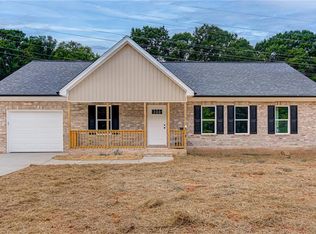 4600 Haven Crest Rd, Winston Salem, NC 27106