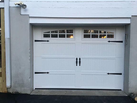 Super insulated new door to keep basement confortable