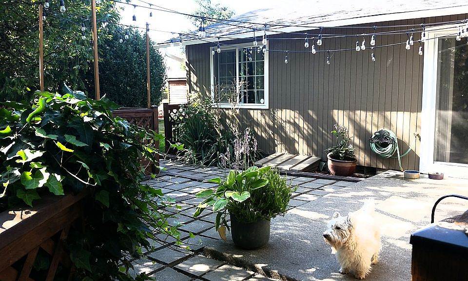 2nd image of 702 Root St