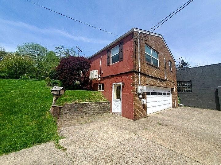 2nd image of 362 Washington Ave #2