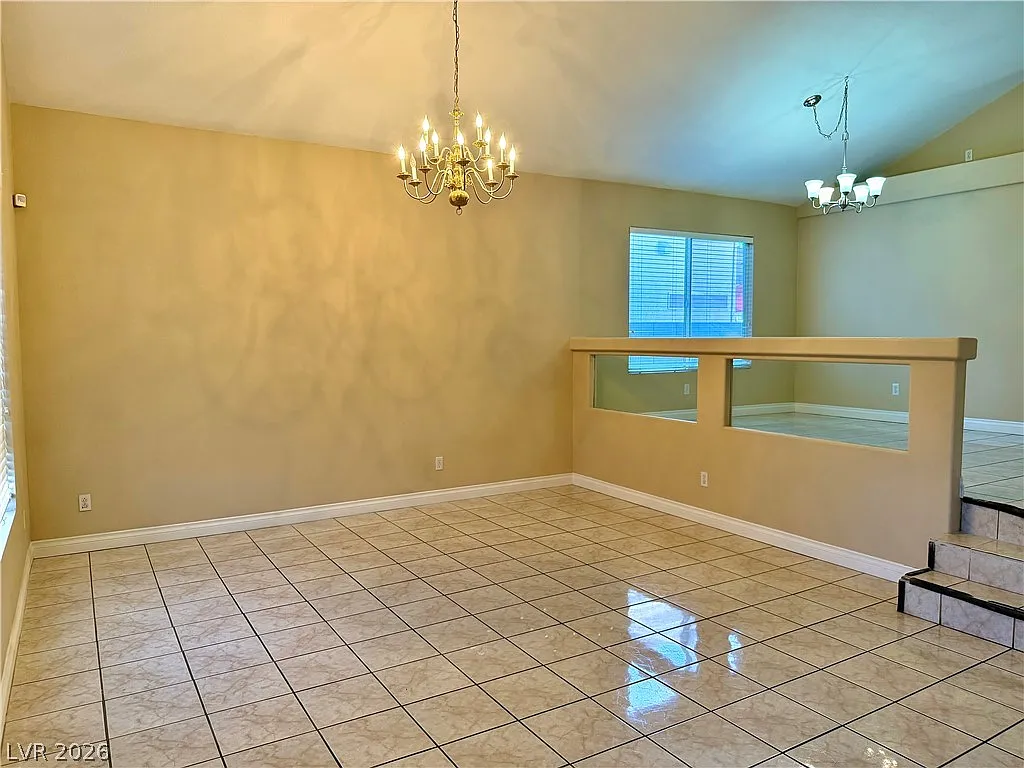 5 bed, 3.0 bath, 2259 sqft, $2,395 — Photo 4