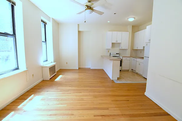 Rented by Manhattan Spaces | media 8