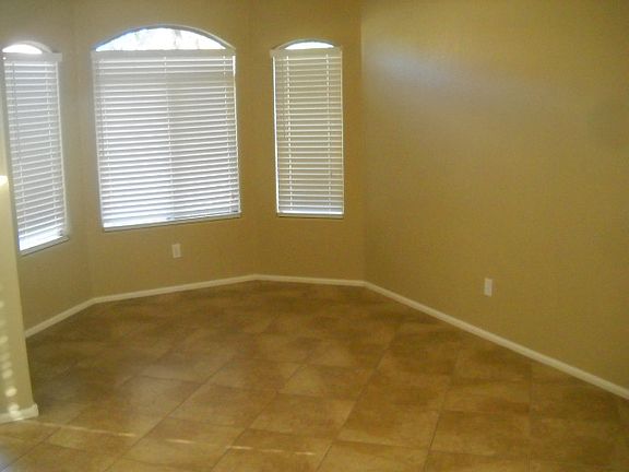 2nd image of 41915 W Anne Ln