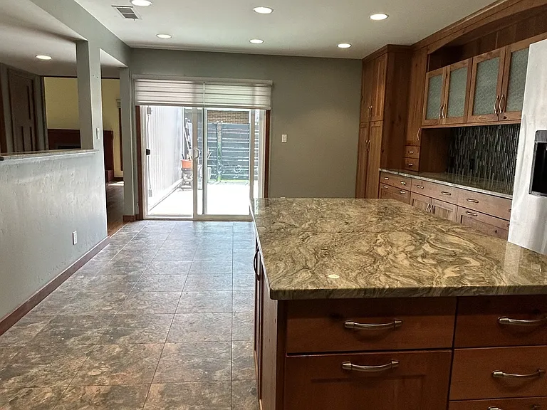 1565 E Lenz Ln #1 — Photo 5