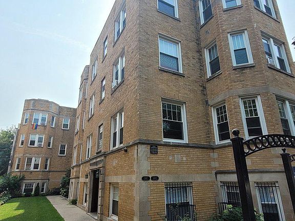 5th image of 1463 W Summerdale Ave #3
