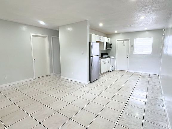 3rd image of 121 NW 32nd Ave #12
