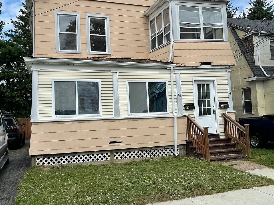 64 Glemby St #2