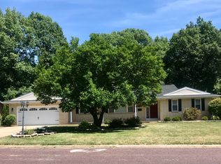 6610 N Greenmont Rd, Peoria, IL 61614