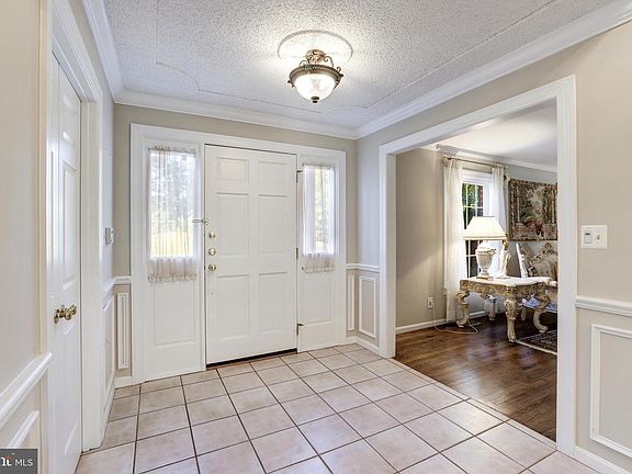 2nd image of 725 Gouldman Ln