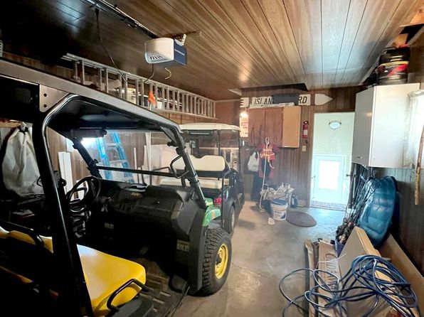 1120 Ln 210 Hamilton Lk, Hamilton, IN 46742
