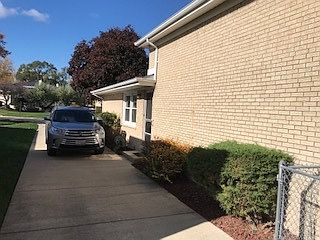 5th image of 10433 Linder Ave