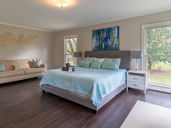 5th image of 3722 English Garden Dr