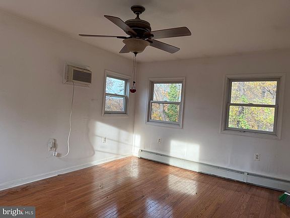 5th image of 13409 Pinetree Dr
