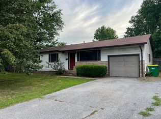 1106 N West End St, Springdale, AR 72764