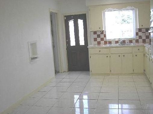 2nd image of 91 NE 49th St