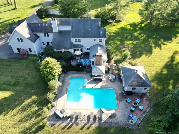 14 Country Club Road, Seymour, CT 06483
