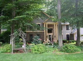 945 Wellington Ct, Muskegon, MI