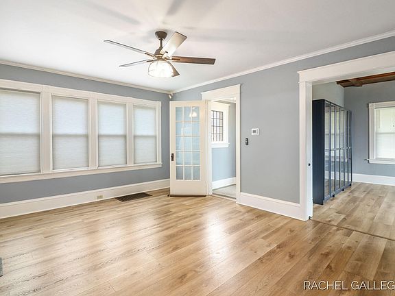 5th image of 931 Walker Ave NW