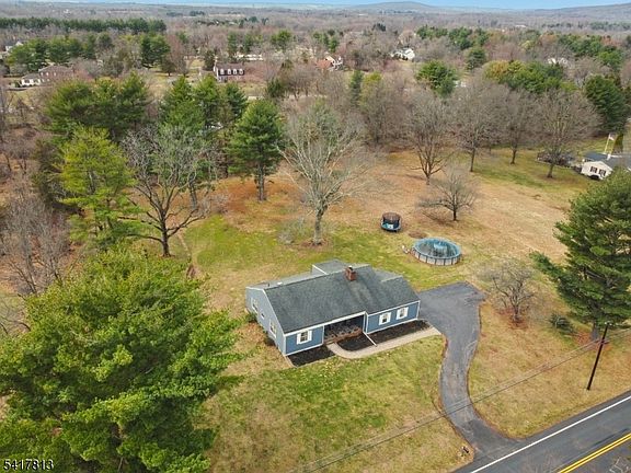 2nd image of 21 Readington Rd