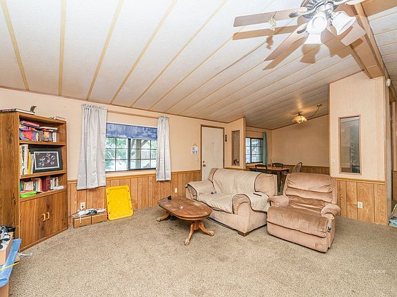 5th image of 46 Doul Ct