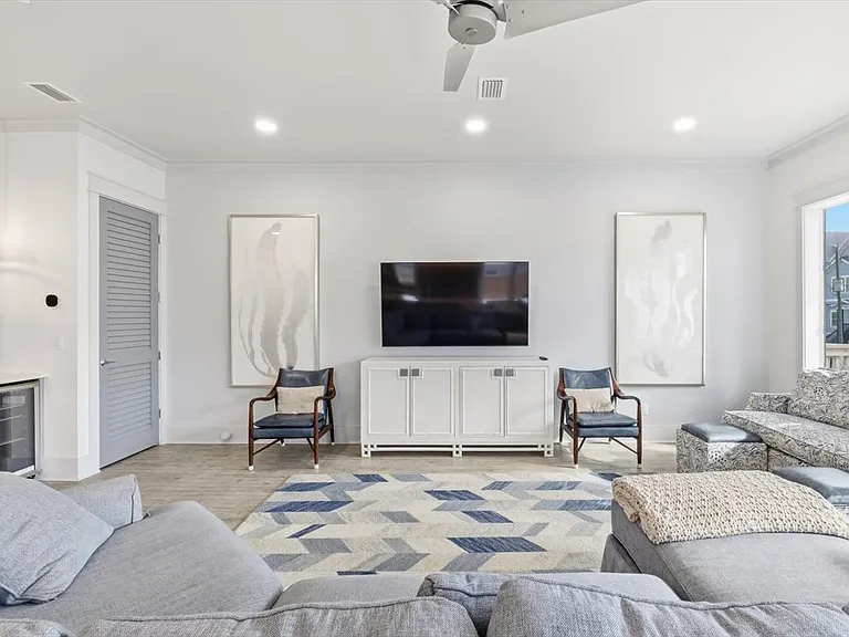8320 Surf Dr — Photo 24