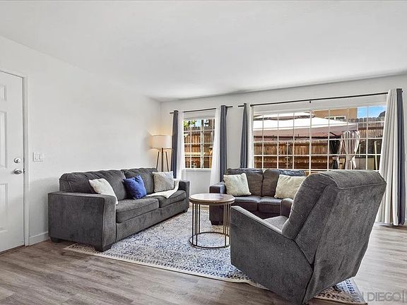 4th image of 1465 E Lexington Ave Unit 10A