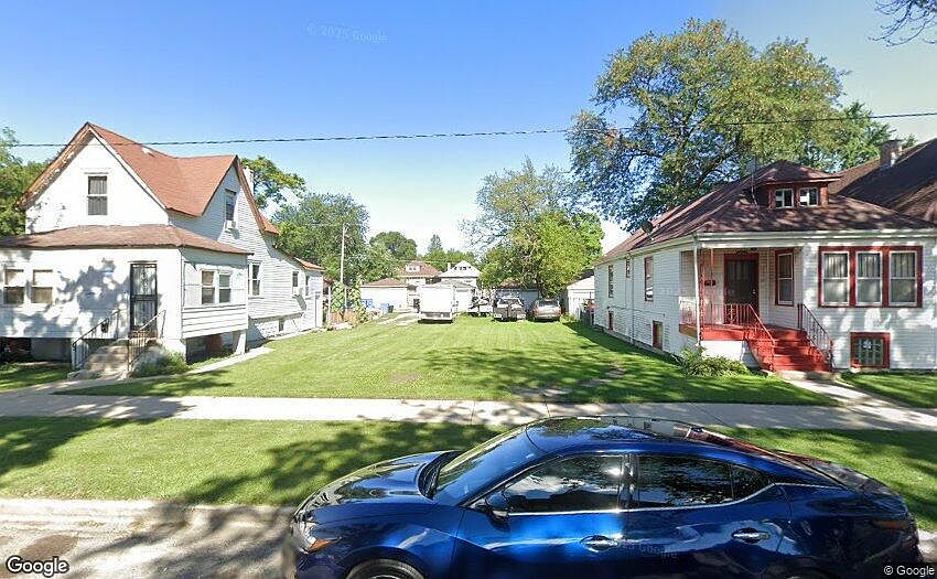 1st image of 7233 S Wood St