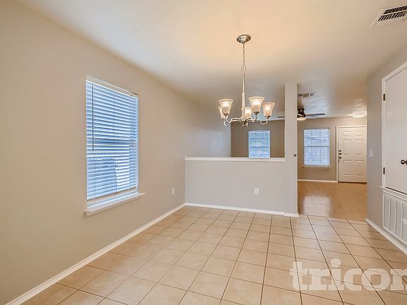 3rd image of 9227 Dublin Hts
