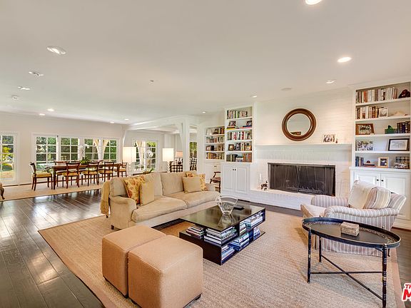 3rd image of 2701 McConnell Dr