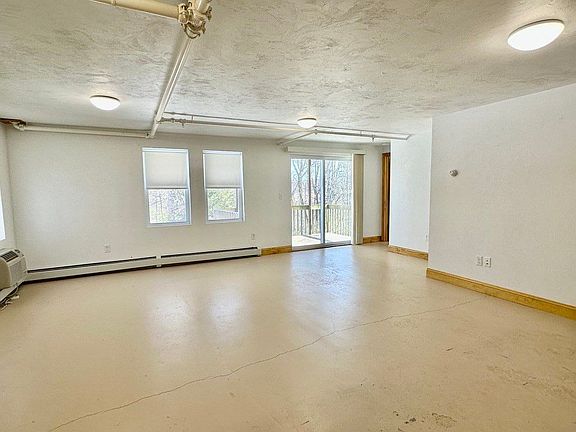 3rd image of 32B Rosewood Dr #32B