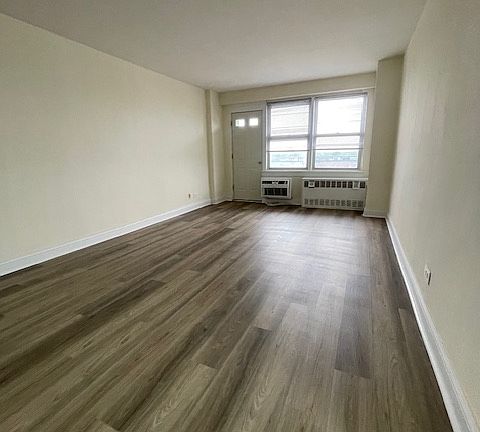 3rd image of 8800 20th Ave APT 8B