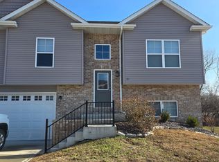 32 Faith Dr, Fairview Heights, IL 62208