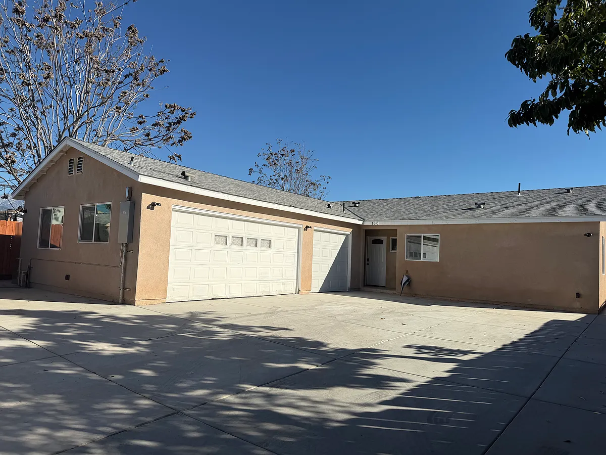 Building Photo - 732 S San Antonio Ave