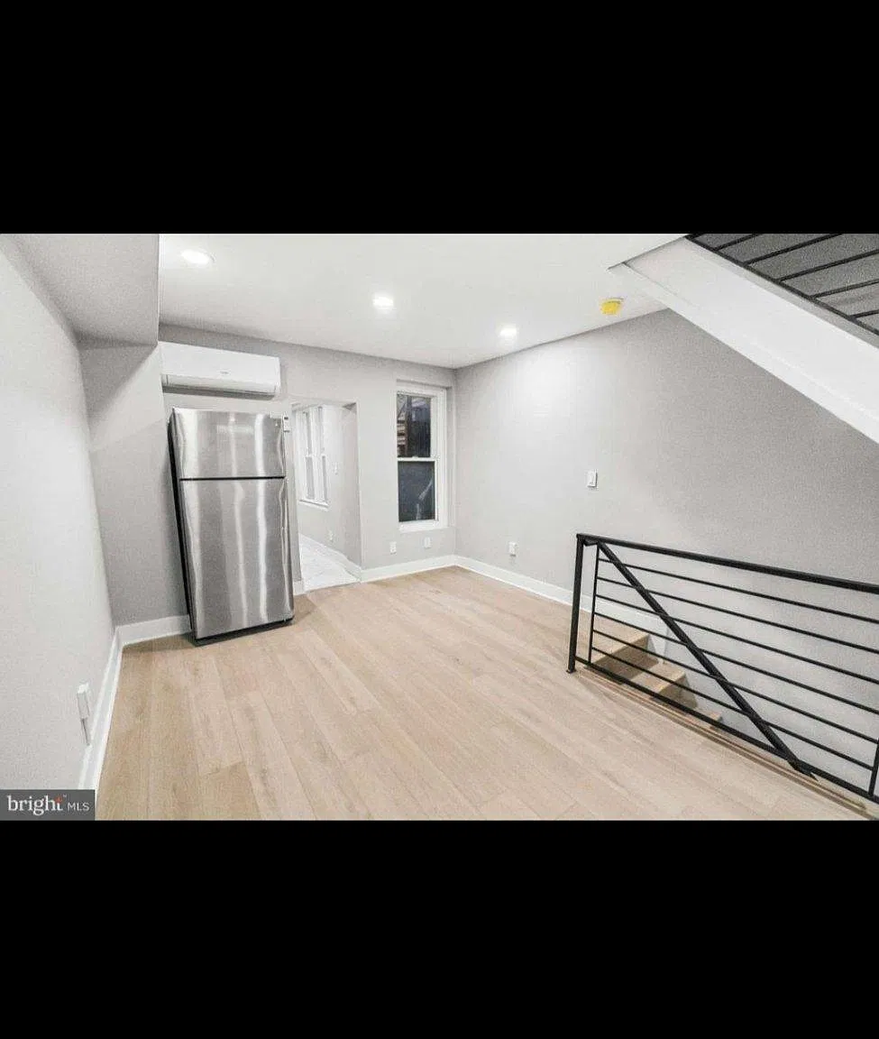 2 bed, 1.0 bath, 759 sqft, $1,350 — Photo 4