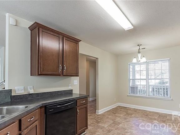 5th image of 105 Ashmont Dr #1