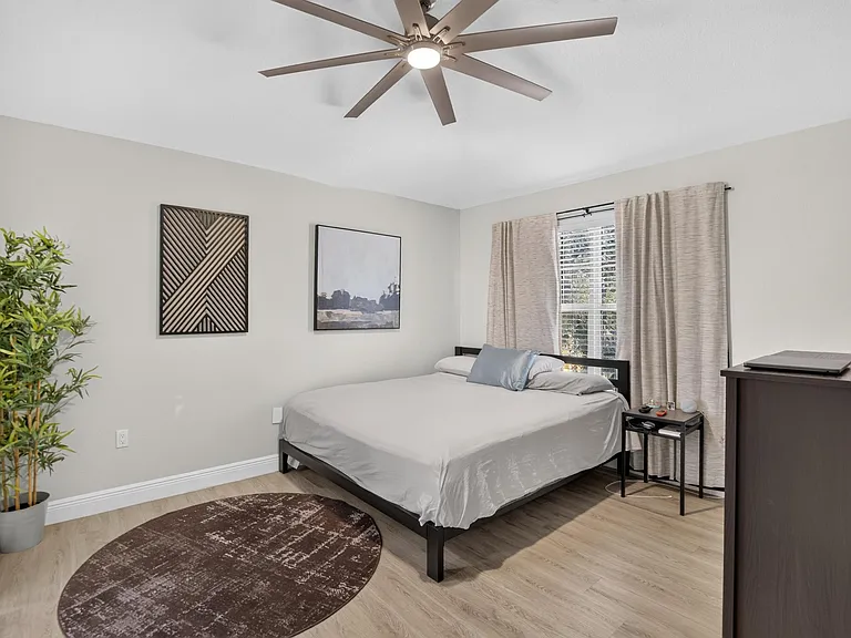 6746 Breezy Palm Dr — Photo 13