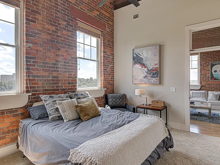 836 Oak St #500 — Photo 20