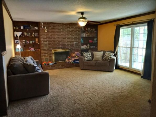 400 N 1st St, Marmaduke, AR 72443