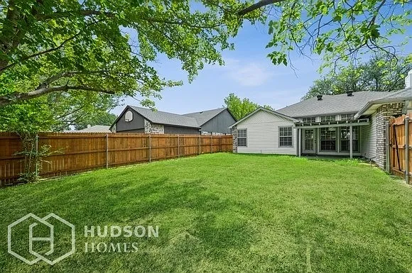 4136 Clary Dr — Photo 20