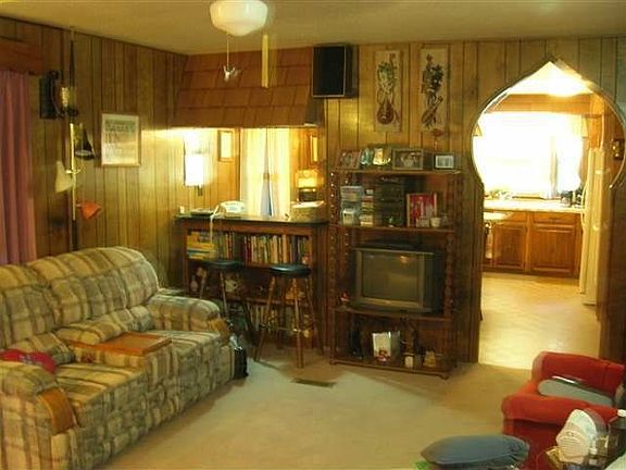 5th image of 156 Crest Dr