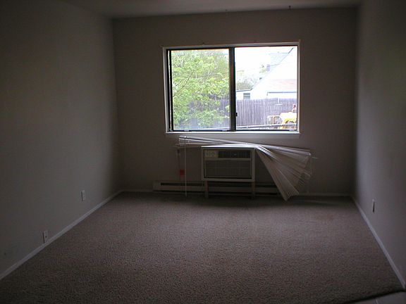 3rd image of 939 E Homer St APT 3
