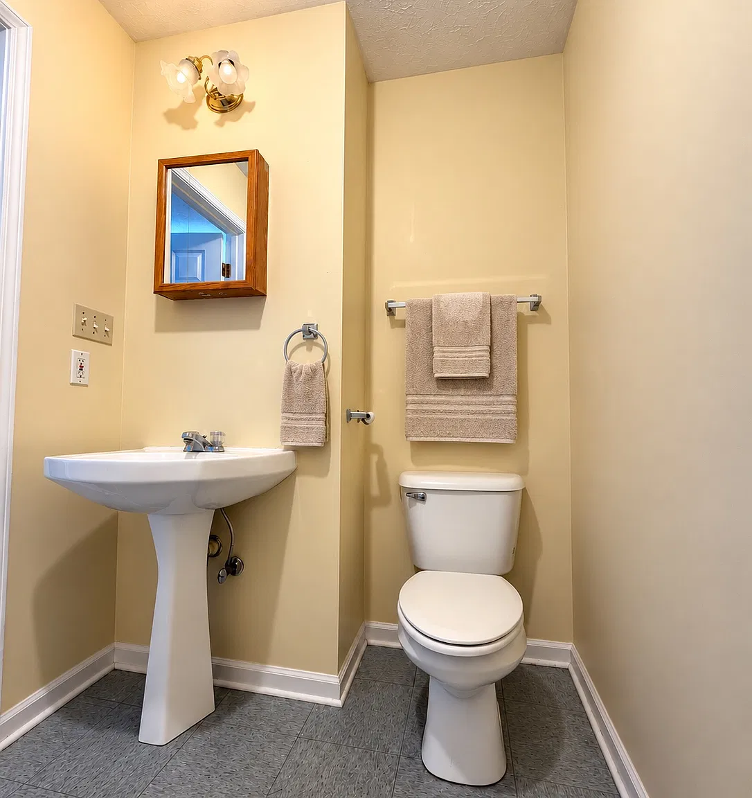 3 bed, 1.5 bath, 1160 sqft, $1,280 — Photo 4