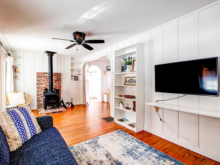 506 N Fairview St — Photo 16