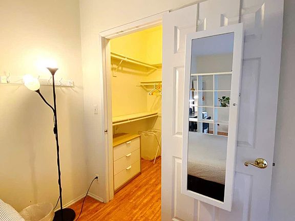 3rd image of 1630 S Bentley Ave