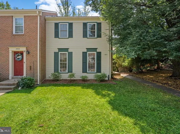 3901 Bradwater St, Fairfax, VA 22031